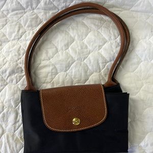 Longchamp tote- like new- Nylon; trim: cowhide leather